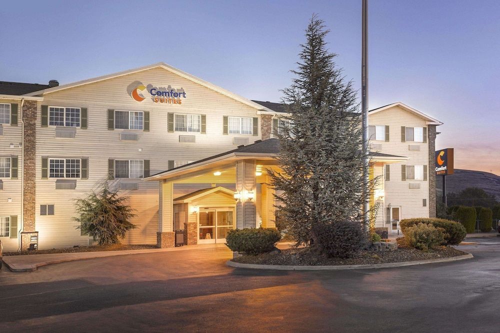 Comfort Suites Yakima 1
