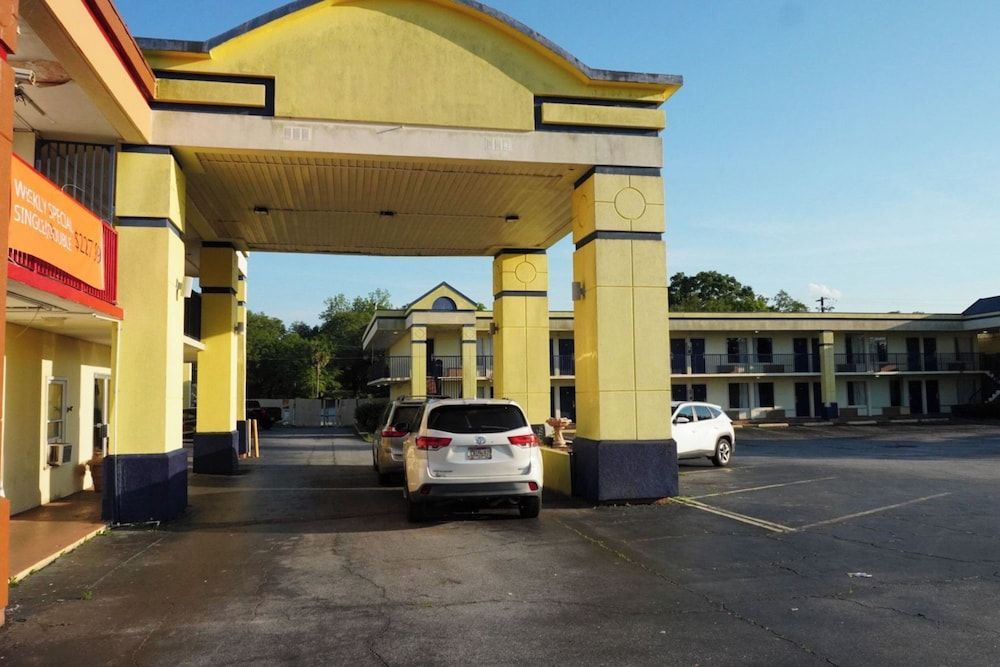 La Casa Inn Albany Near Tifton GA I 75 1