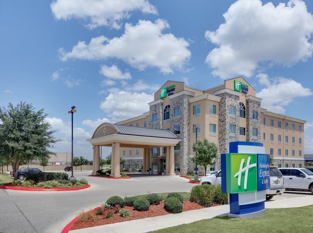 Holiday Inn Express & Suites SAN ANTONIO - BROOKS CITY BASE by IHG 1