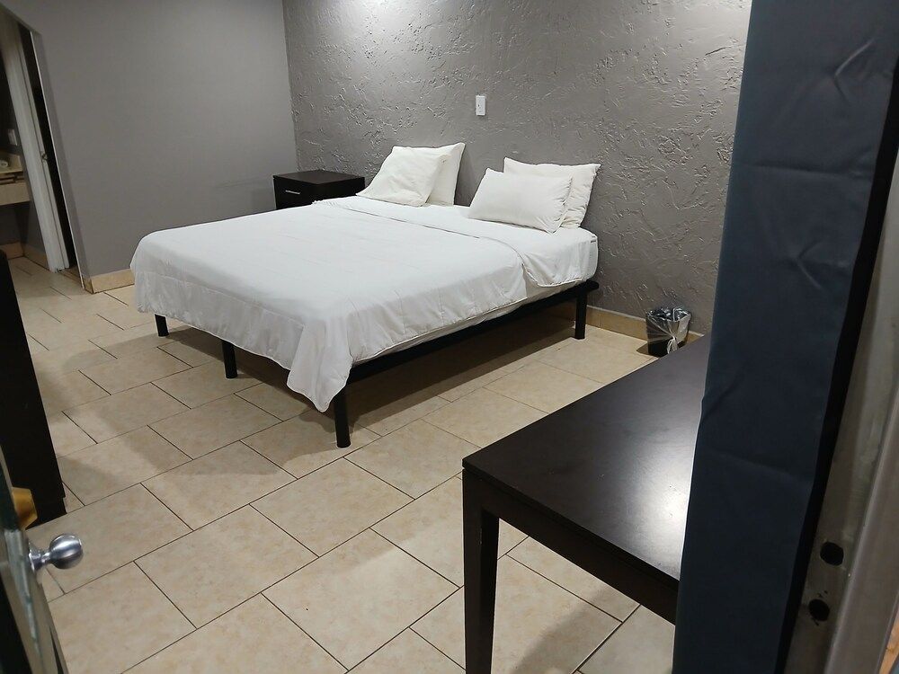 Elita Inn 1