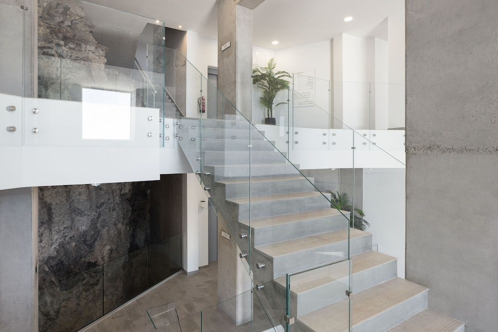 Crystal I Luxury Apartments by Hermosa Rentals 2