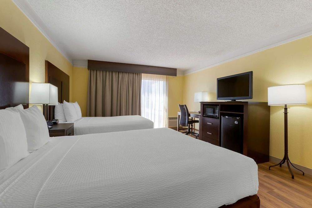 Best Western Phoenix Goodyear Inn 1