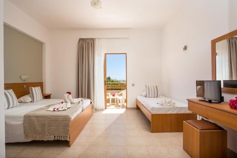 Ledras Beach Hotel 1