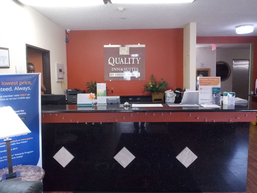 Quality Inn & Suites Champaign North - Urbana 2