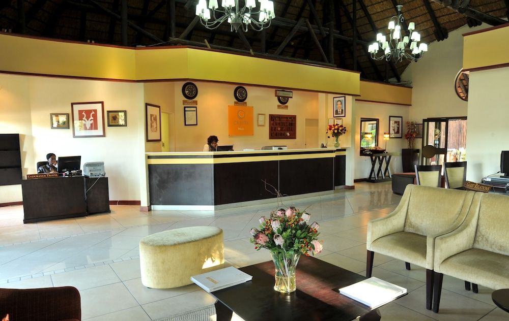 Cresta Riley's Hotel 2