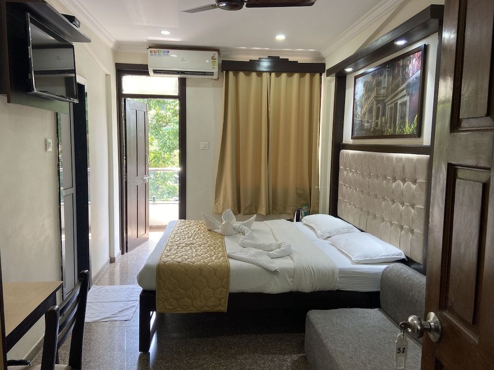 Valentines Retreat - Near Candolim Beach 2