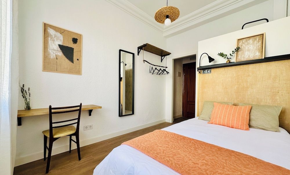 Autentic Boutique Moncloa 1