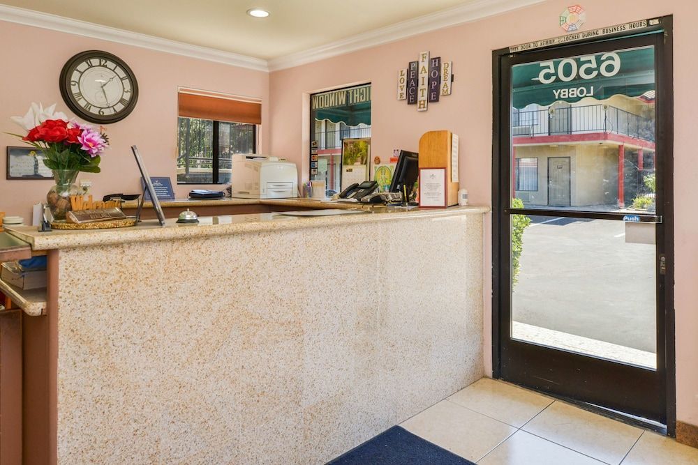 Atascadero Inn 2