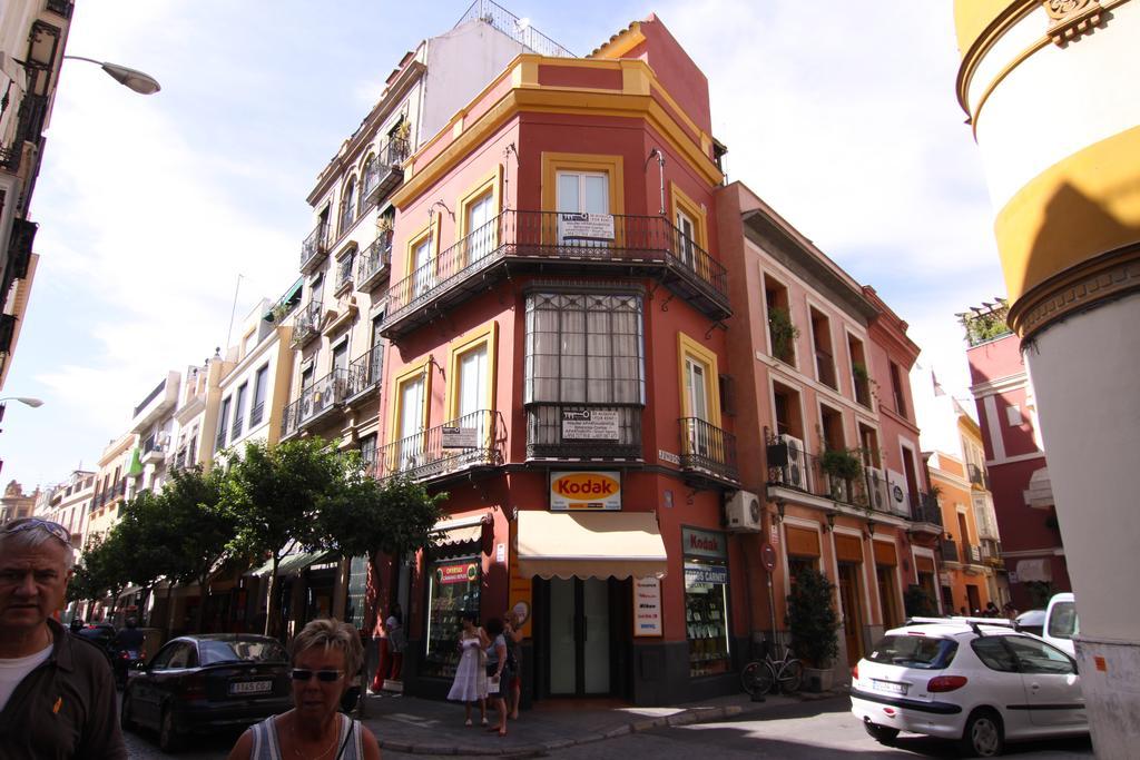 Living Sevilla Apartments Catedral 1
