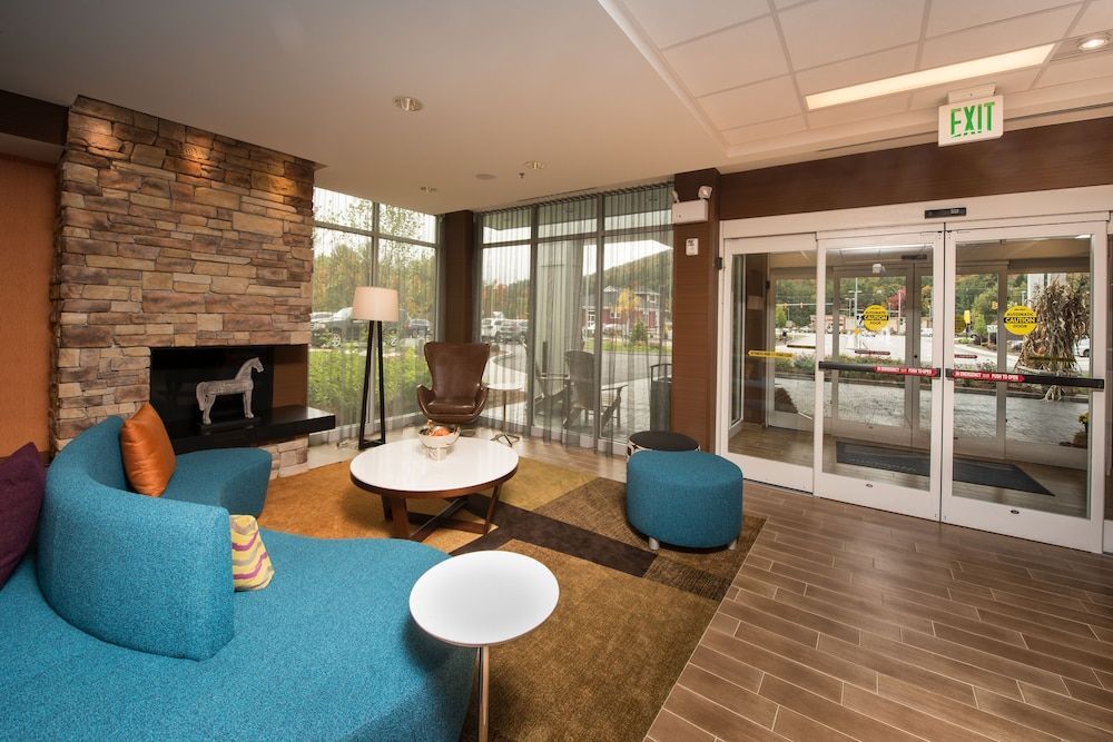 Fairfield Inn & Suites by Marriott Plymouth White Mountains 2