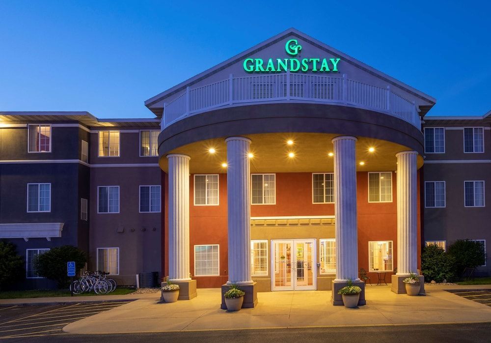 GrandStay Hotel & Suites Ames 1