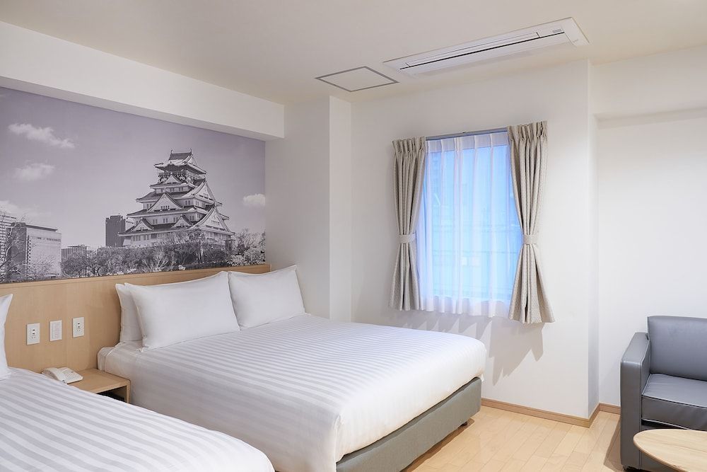 Travelodge Honmachi Osaka 1