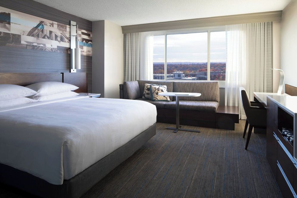 Kansas City Marriott Country Club Plaza 1
