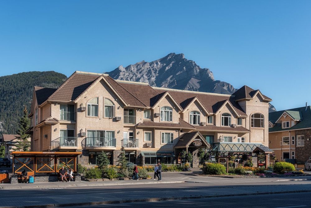 Irwin's Mountain Inn 1