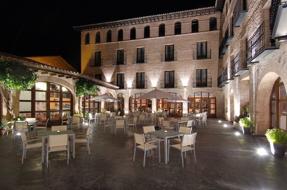 Hotel Cienbalcones 1
