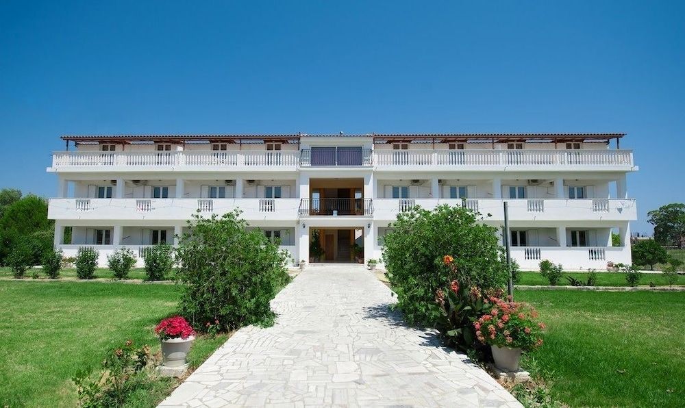 Hotel Tassia for families & couples 1