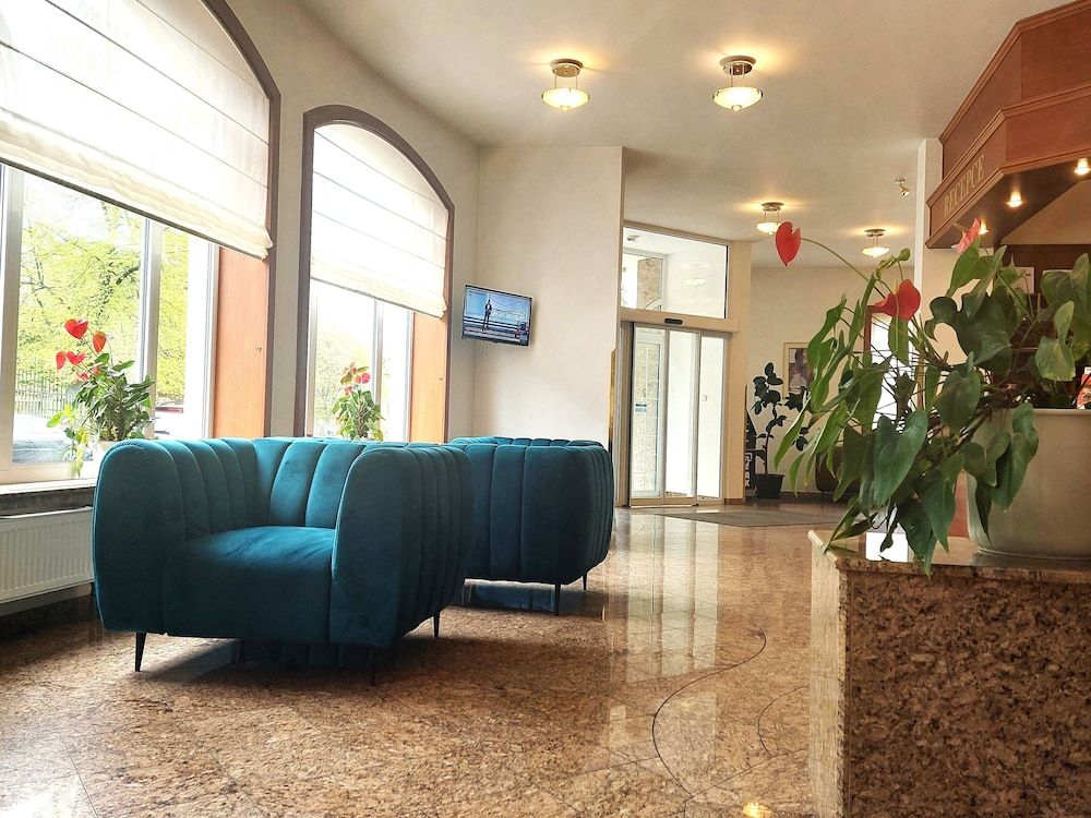 Hotel Avion 2
