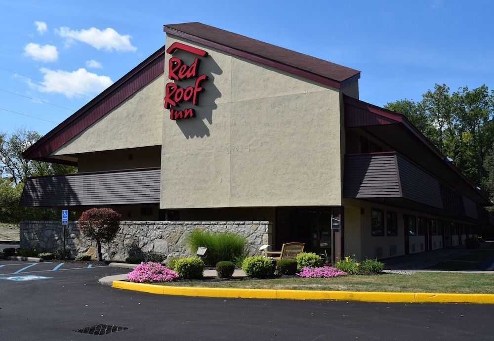 Red Roof Inn Utica 1