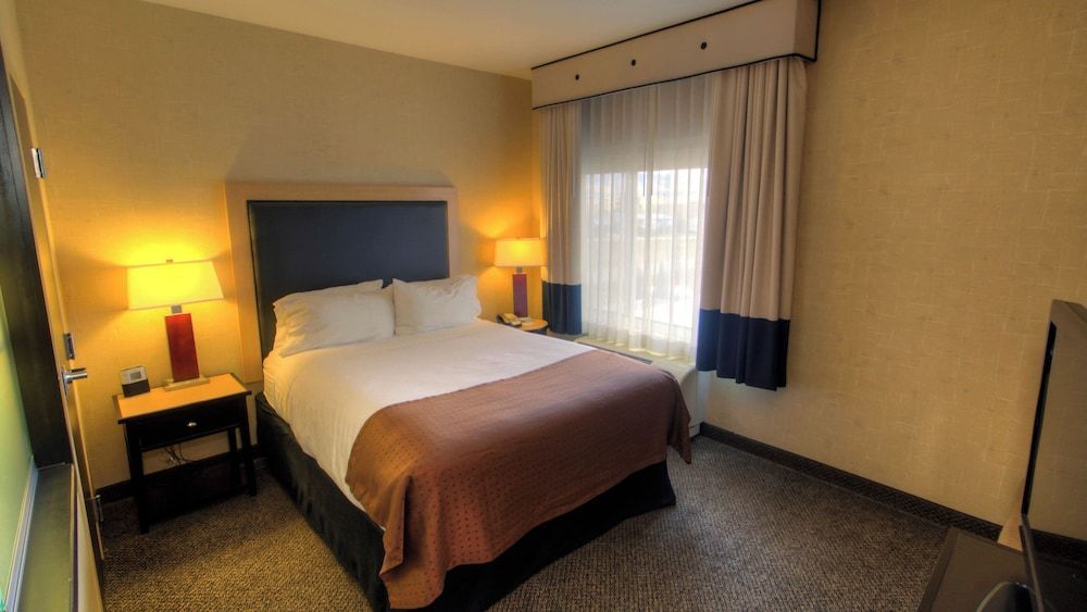 Holiday Inn BOISE AIRPORT by IHG 1