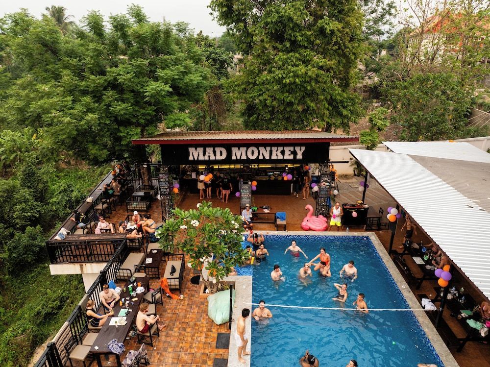 Mad Monkey Vang Vieng 1
