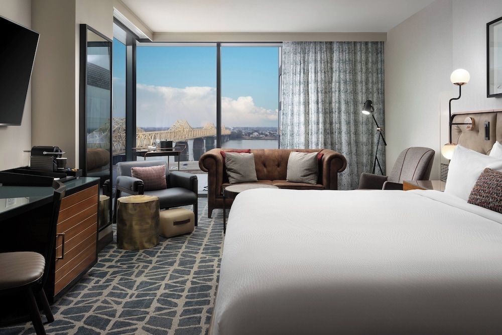 Hotel Distil, Autograph Collection 1