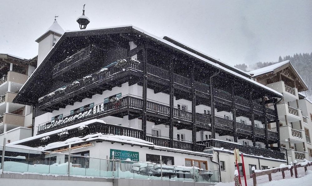 Stammhaus Wolf (ex Haus Wolf im Alpine Palace New Balance) 1