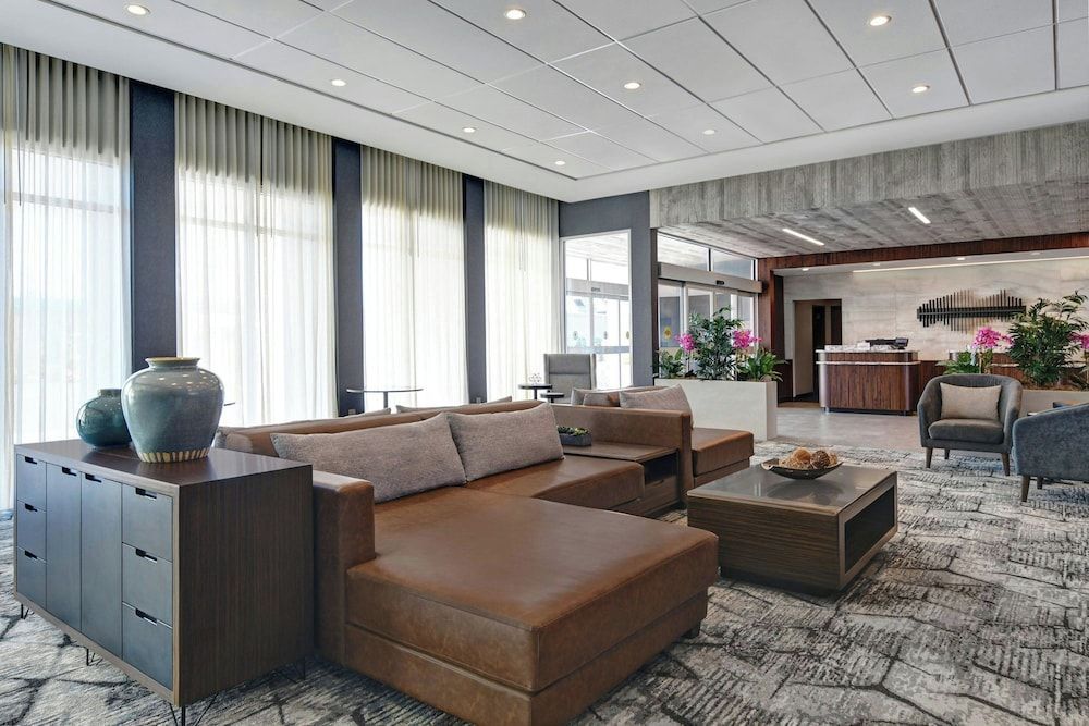 Courtyard by Marriott Hamilton 1