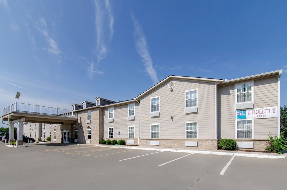 Quality Inn Kearney - Liberty 1