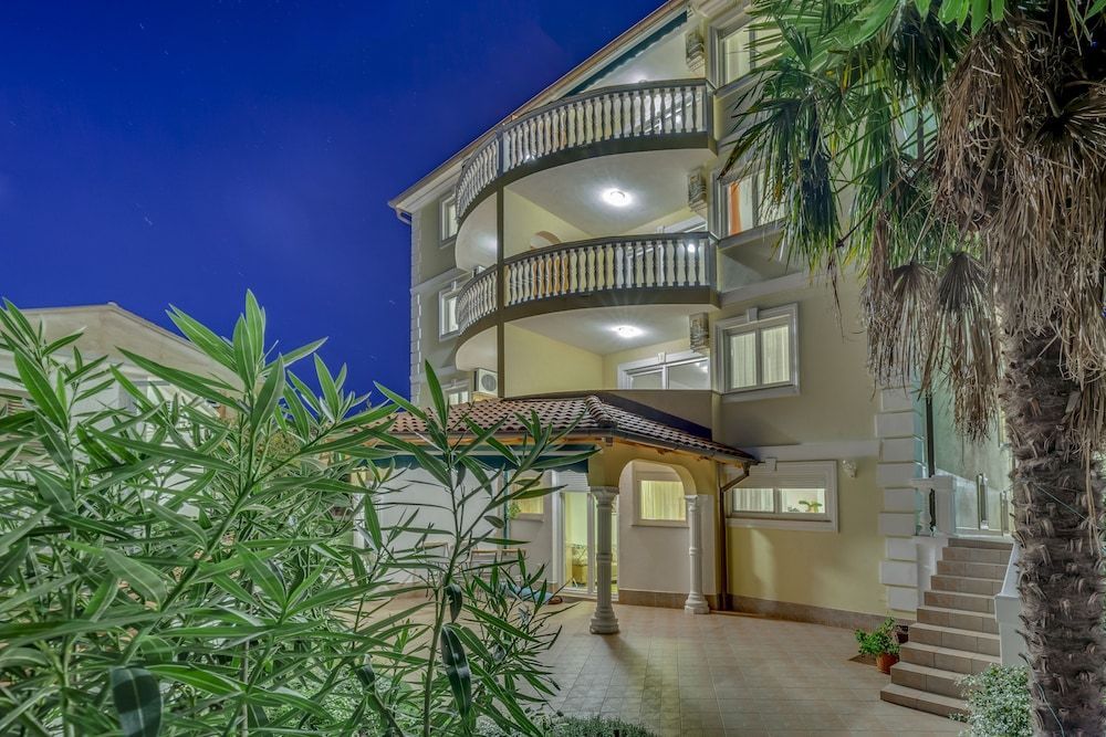 Apartments Villa Maria 1