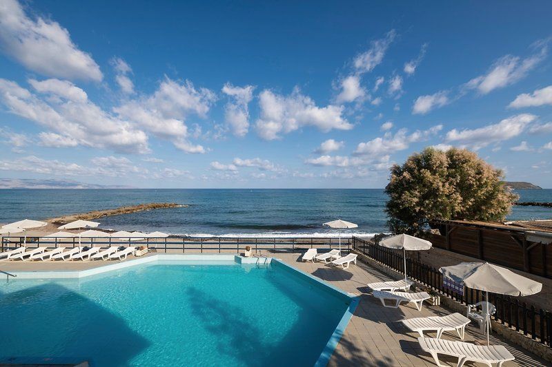 Hotel Haris on the beach 2
