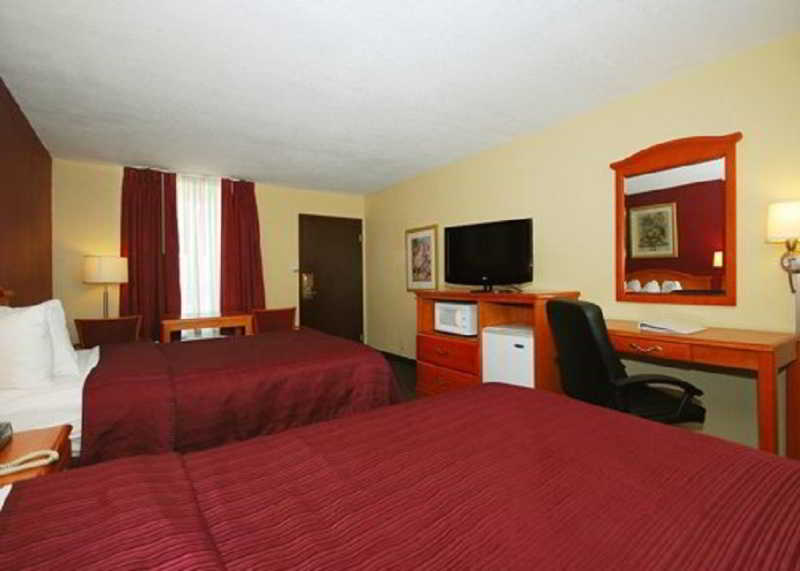 GrandStay Hotel & Suites Minocqua-Woodruff 1