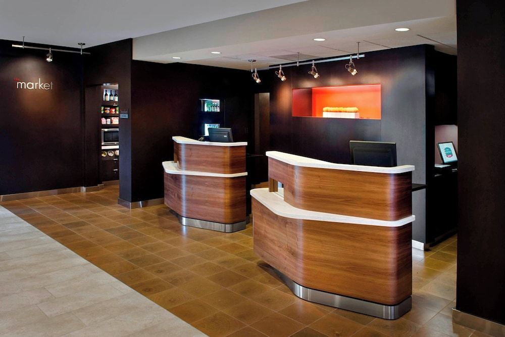 Courtyard By Marriott Hartford Windsor Airport 2
