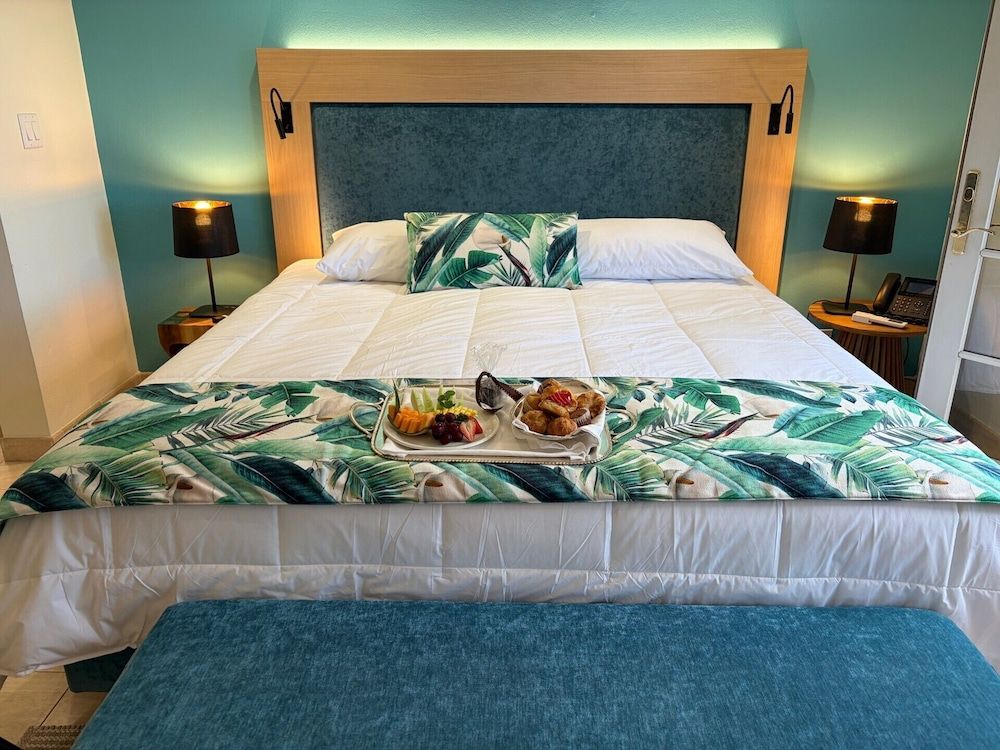 Fourways Inn 2
