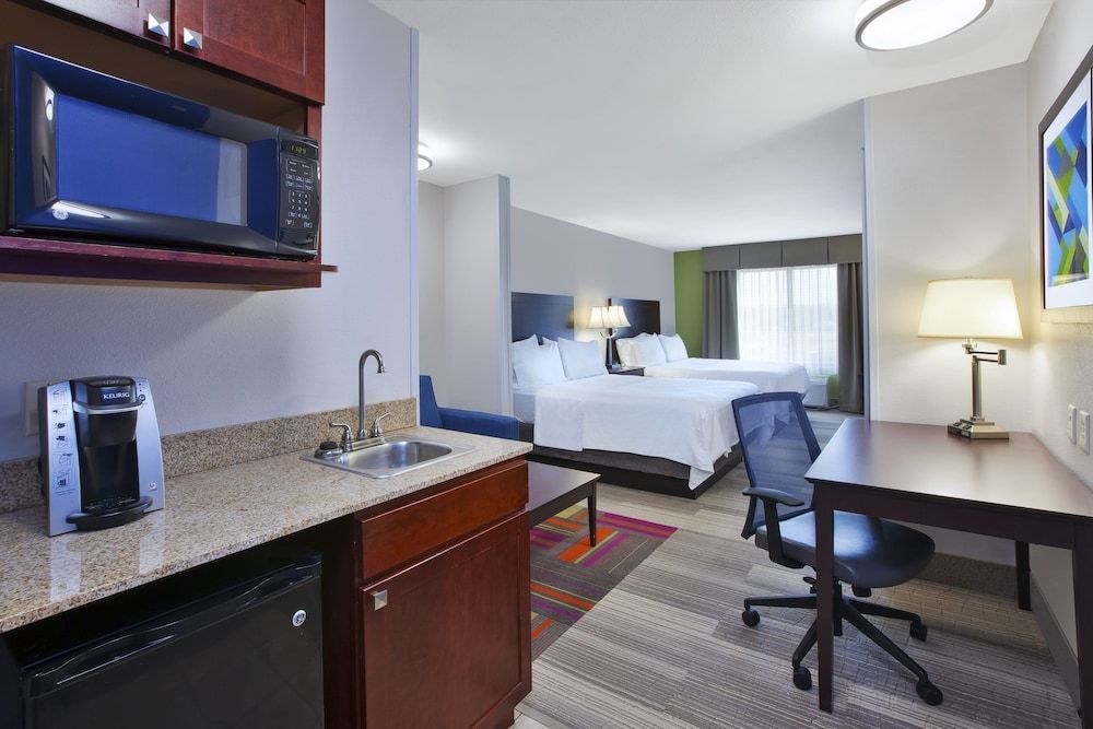 Holiday Inn Express & Suites NILES by IHG 2
