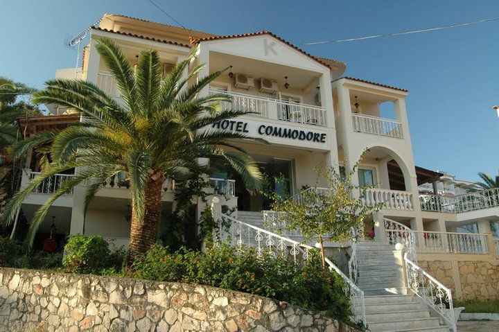 HOTEL COMMODORE 1