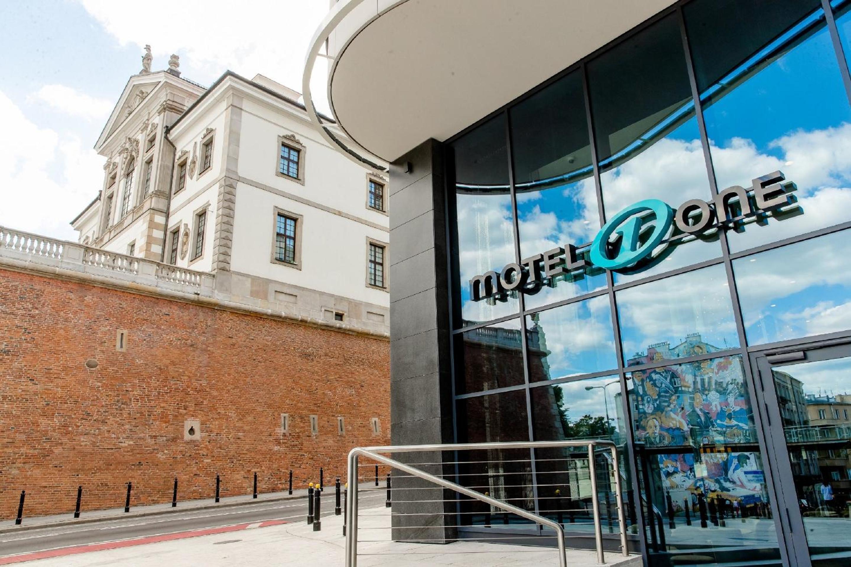 Motel One Warsaw-Chopin 2