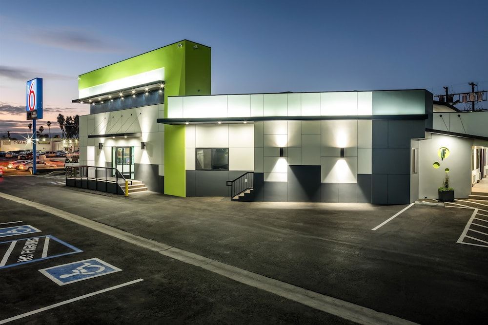 Motel 6 Canoga Park 1