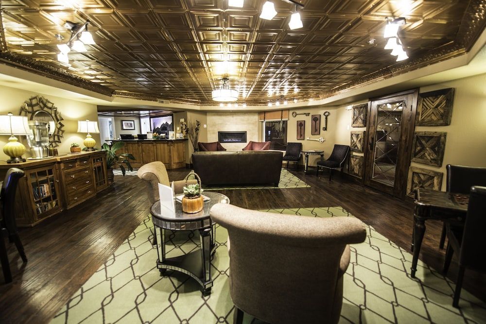 Historian Inn 1
