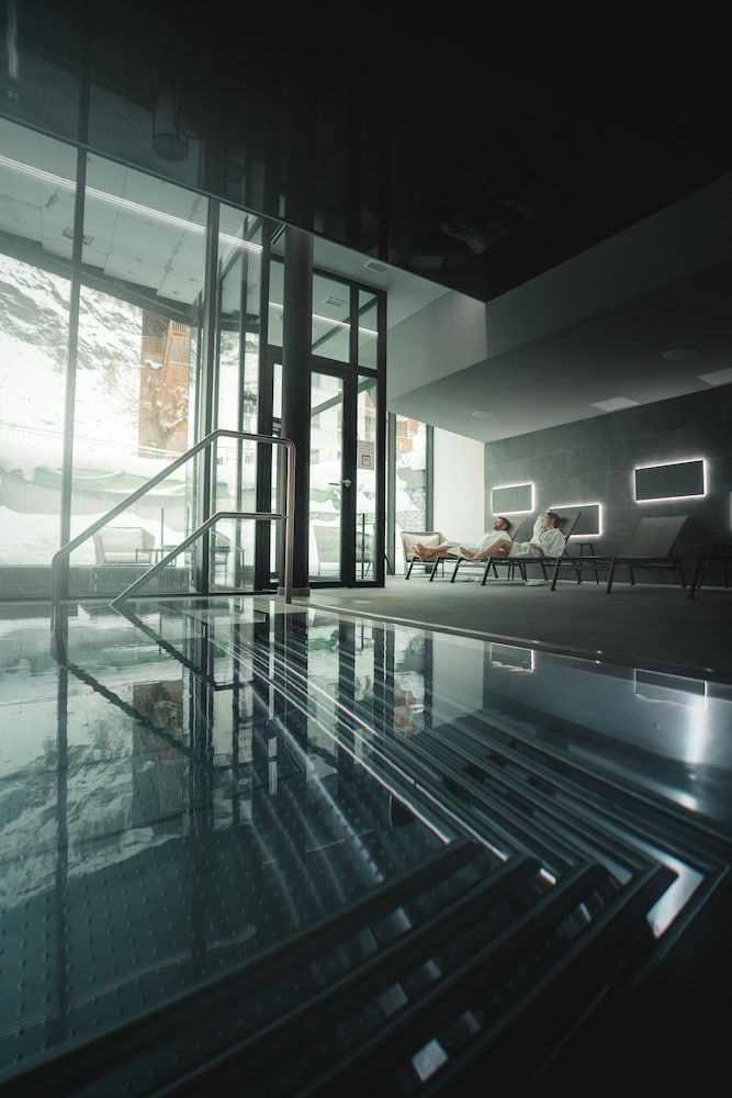 Alpen Resort - Spa & Dining 1
