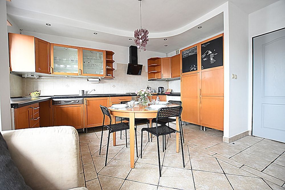 Mhost Bronowice 1