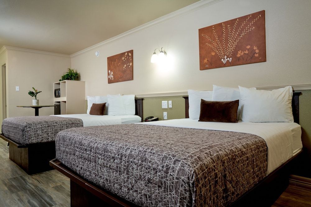 Family Garden Inn & Suites 2