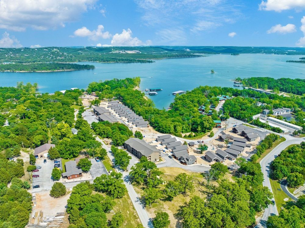 Table Rock Resorts at Indian Point 1