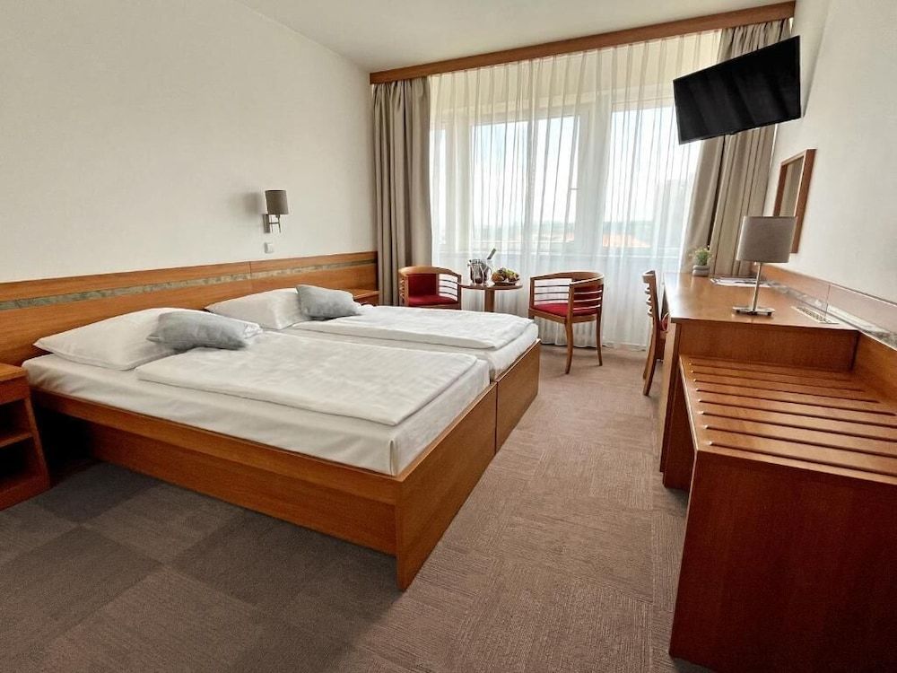 Hotel ILF 2
