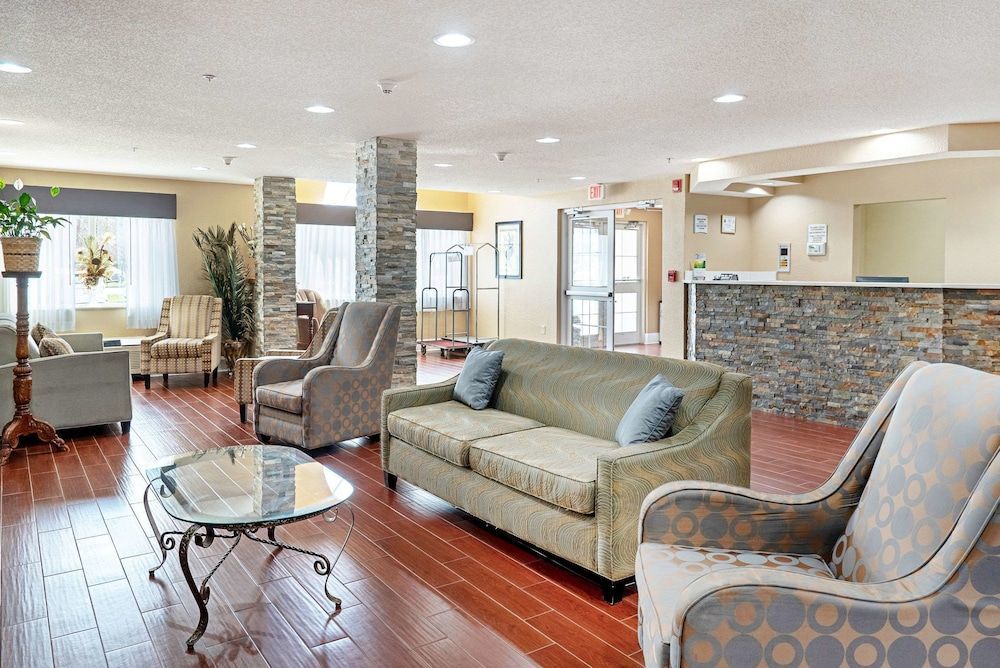Quality Inn & Suites Robbinsville 2