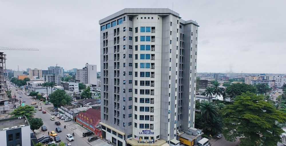 Hotel La Falaise Bonapriso 1