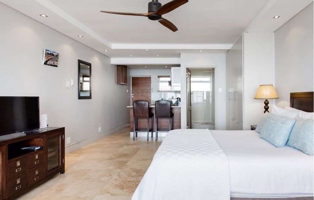 Bantry Beach Seaview Apartments 2
