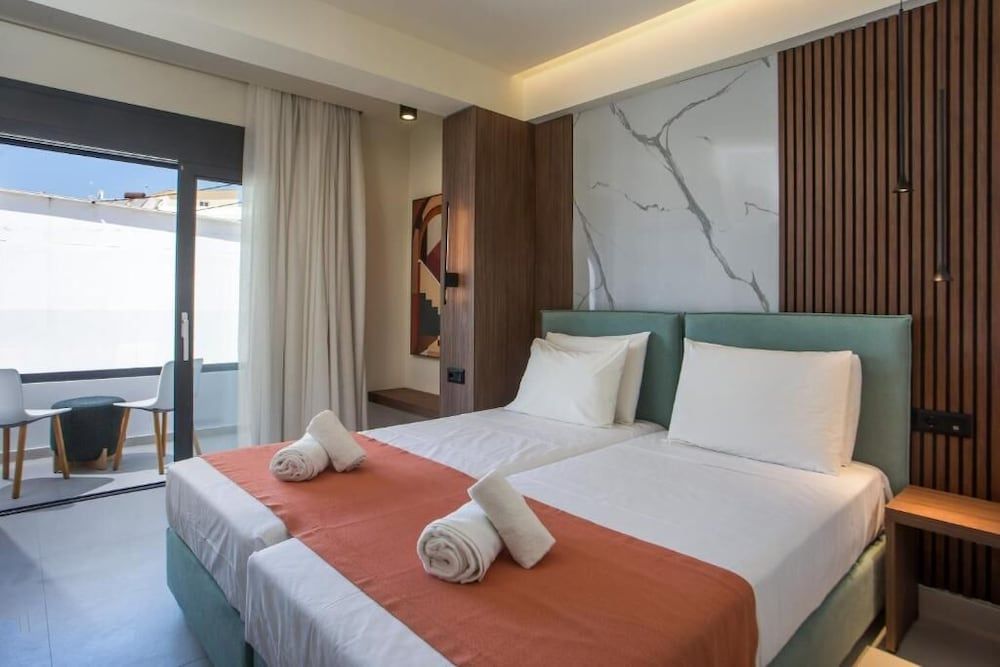 Aurora Living - Adults Only 1