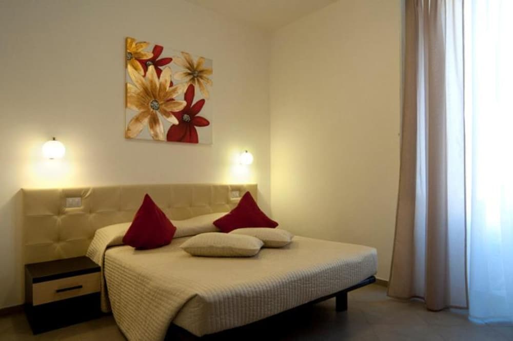 Ara Pacis Inn 1