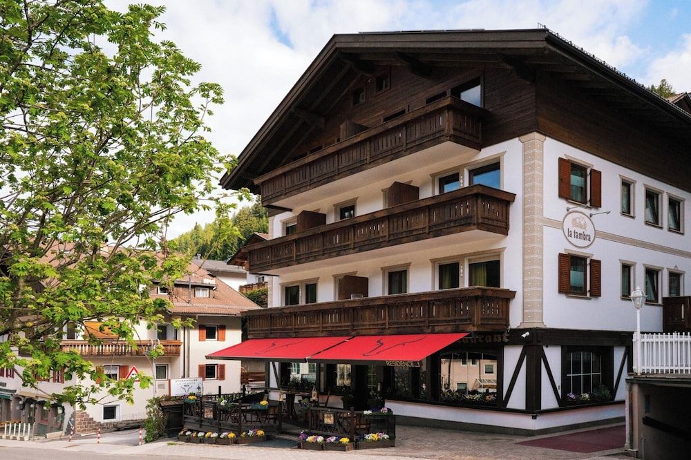 La Tambra - Residence - Central with Restaurant 1