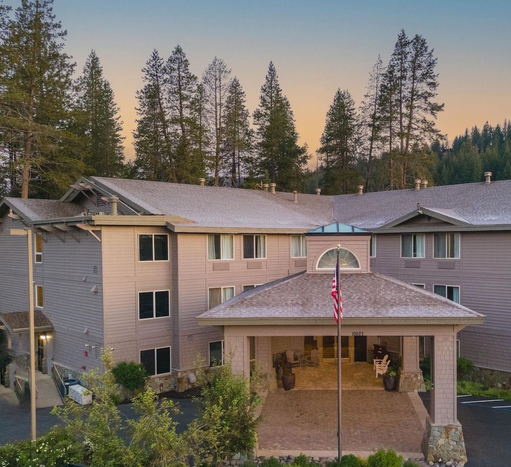 Truckee Donner Lodge 1
